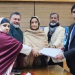 ফরিদপুর-৪ আসনে স্বতন্ত্র প্রার্থী হিসেবে মনোনয়নপত্র  জমা দিয়েছেন এমএ হোসাইন