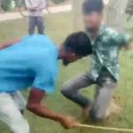চুরির অপবাদে কিশোরকে গাছে বেঁধে লা‌ঠি‌পেটা ভিডিও ভাইরাল